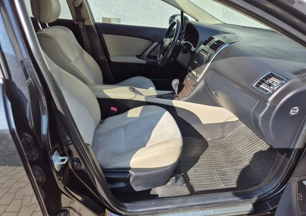 Toyota Avensis cena 39900 przebieg: 243881, rok produkcji 2012 z Zgierz małe 254